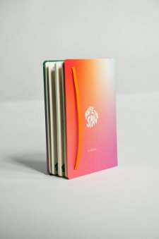 Chaosbuch - Aljosha Il Chaosbook su carta di mele con inchiostri ecologici promuove lautocompassione e lenergia positiva.